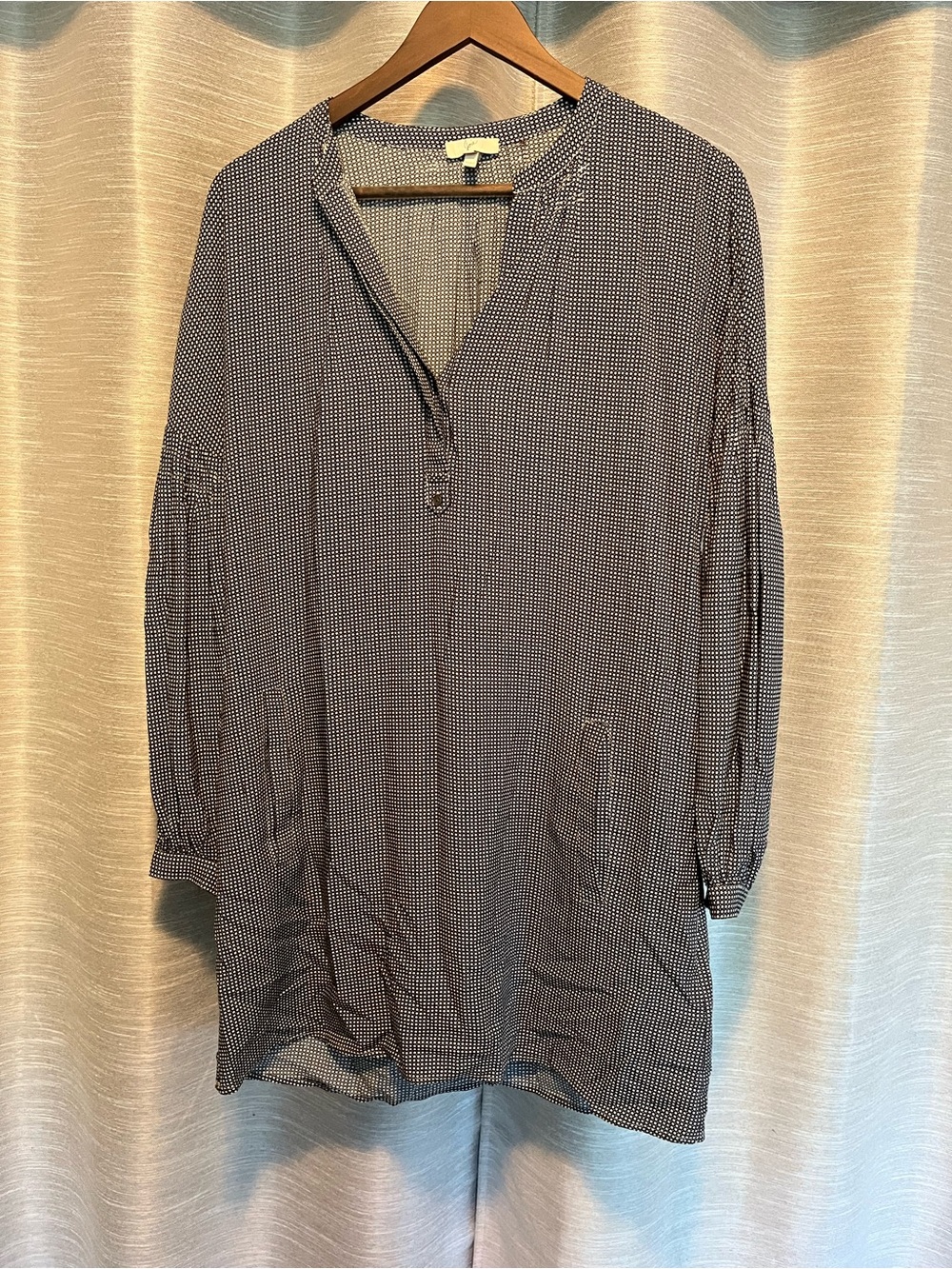Relaxed Black & White Patterned Women's Tunic Dress. Has pockets!